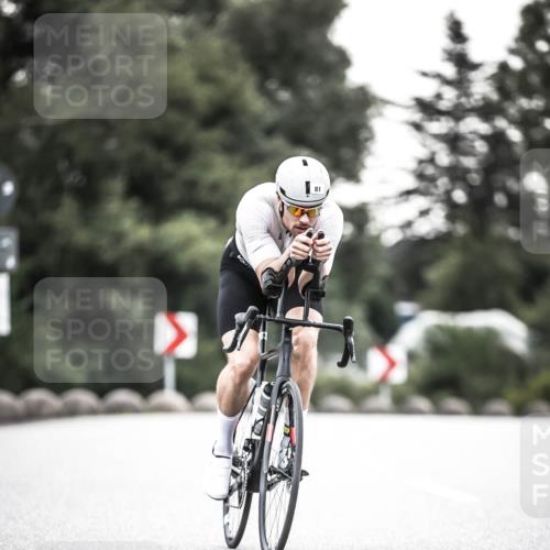 21.06.2026 - 29. Vierlanden-Triathlon H.Heesch http://msf.ph/oto/9911564 21.06.2026 09:42:48 Radfahren 71, 81, 231 meine-sportfotos.de