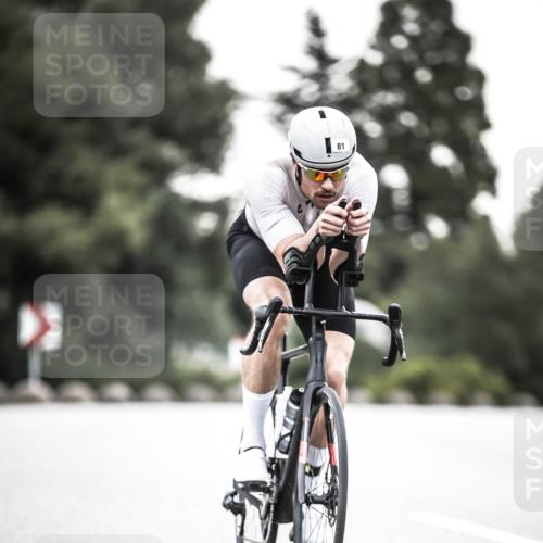 21.06.2026 - 29. Vierlanden-Triathlon H.Heesch http://msf.ph/oto/9911569 21.06.2026 09:42:48 Radfahren 71, 81, 231 meine-sportfotos.de