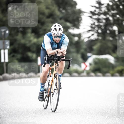 21.06.2026 - 29. Vierlanden-Triathlon H.Heesch http://msf.ph/oto/9911626 21.06.2026 09:43:18 Radfahren 70 meine-sportfotos.de