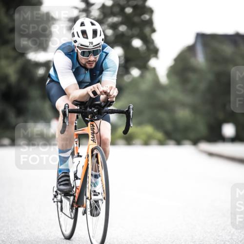 21.06.2026 - 29. Vierlanden-Triathlon H.Heesch http://msf.ph/oto/9911634 21.06.2026 09:43:18 Radfahren 70 meine-sportfotos.de