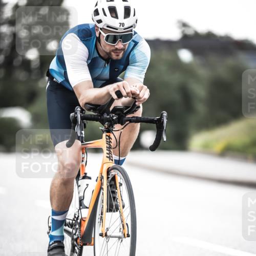 21.06.2026 - 29. Vierlanden-Triathlon H.Heesch http://msf.ph/oto/9911639 21.06.2026 09:43:19 Radfahren 70 meine-sportfotos.de