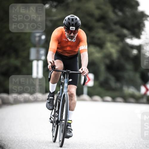 21.06.2026 - 29. Vierlanden-Triathlon H.Heesch http://msf.ph/oto/9911704 21.06.2026 09:44:11 Radfahren 76, 283, 299 meine-sportfotos.de