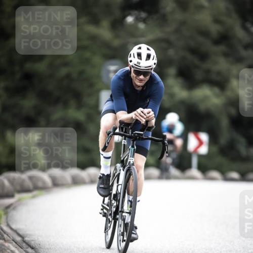 21.06.2026 - 29. Vierlanden-Triathlon H.Heesch http://msf.ph/oto/9911726 21.06.2026 09:44:33 Radfahren 16, 63, 94, 98, 107, 120, 183, 302 meine-sportfotos.de