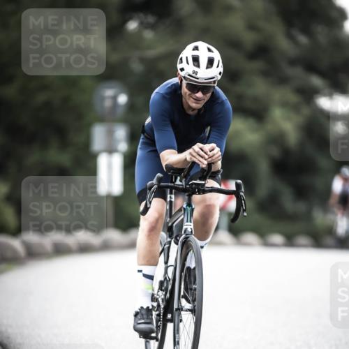 21.06.2026 - 29. Vierlanden-Triathlon H.Heesch http://msf.ph/oto/9911731 21.06.2026 09:44:33 Radfahren 16, 63, 94, 98, 107, 120, 183, 302 meine-sportfotos.de