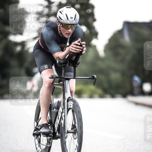 21.06.2026 - 29. Vierlanden-Triathlon H.Heesch http://msf.ph/oto/9911774 21.06.2026 09:45:06 Radfahren 30, 284 meine-sportfotos.de