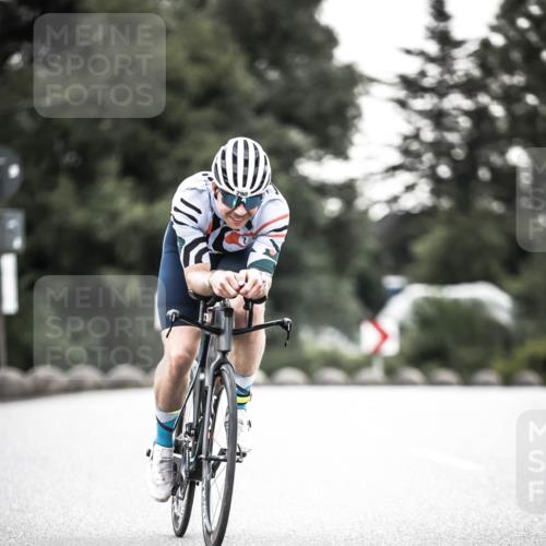 21.06.2026 - 29. Vierlanden-Triathlon H.Heesch http://msf.ph/oto/9911802 21.06.2026 09:45:17 Radfahren 79, 200, 261, 268, 290 meine-sportfotos.de