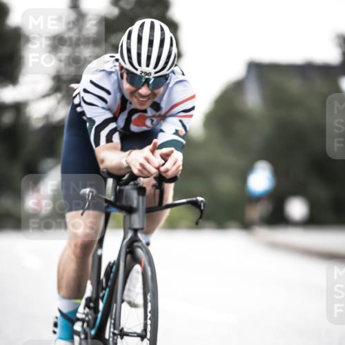 21.06.2026 - 29. Vierlanden-Triathlon H.Heesch http://msf.ph/oto/9911810 21.06.2026 09:45:18 Radfahren 79, 200, 261, 268, 290 meine-sportfotos.de