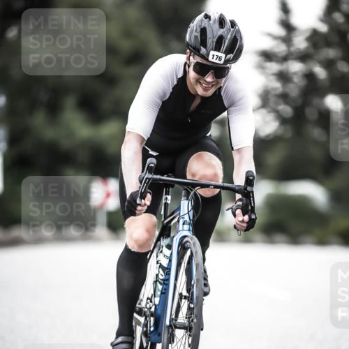 21.06.2026 - 29. Vierlanden-Triathlon H.Heesch http://msf.ph/oto/9911843 21.06.2026 09:45:38 Radfahren 20, 176, 226 meine-sportfotos.de