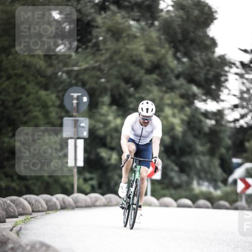 21.06.2026 - 29. Vierlanden-Triathlon H.Heesch http://msf.ph/oto/9911860 21.06.2026 09:46:26 Radfahren 58, 164 meine-sportfotos.de