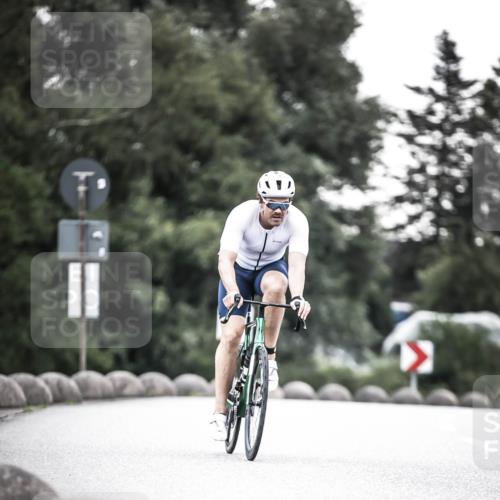 21.06.2026 - 29. Vierlanden-Triathlon H.Heesch http://msf.ph/oto/9911864 21.06.2026 09:46:26 Radfahren 58, 164 meine-sportfotos.de