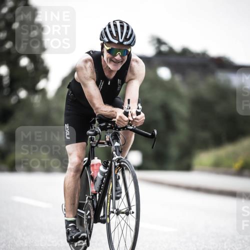 21.06.2026 - 29. Vierlanden-Triathlon H.Heesch http://msf.ph/oto/9912077 21.06.2026 09:49:27 Radfahren 116, 213, 298 meine-sportfotos.de