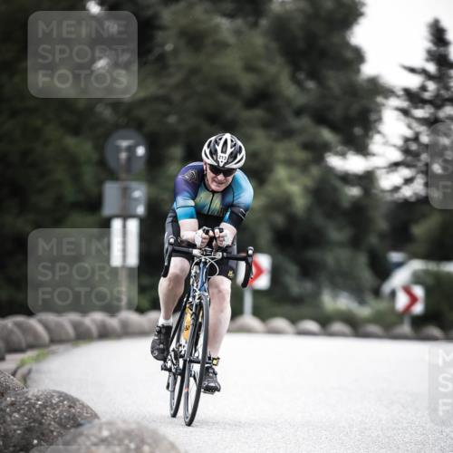 21.06.2026 - 29. Vierlanden-Triathlon H.Heesch http://msf.ph/oto/9912087 21.06.2026 09:49:33 Radfahren 213, 298 meine-sportfotos.de