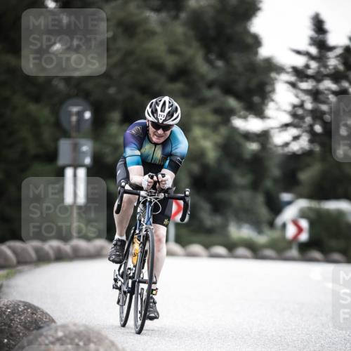 21.06.2026 - 29. Vierlanden-Triathlon H.Heesch http://msf.ph/oto/9912089 21.06.2026 09:49:33 Radfahren 213, 298 meine-sportfotos.de