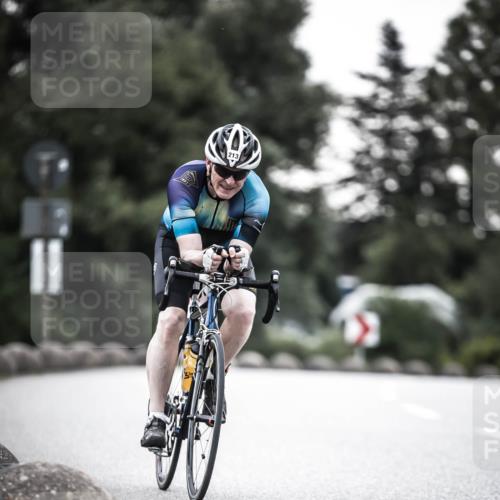 21.06.2026 - 29. Vierlanden-Triathlon H.Heesch http://msf.ph/oto/9912093 21.06.2026 09:49:34 Radfahren 145, 213 meine-sportfotos.de