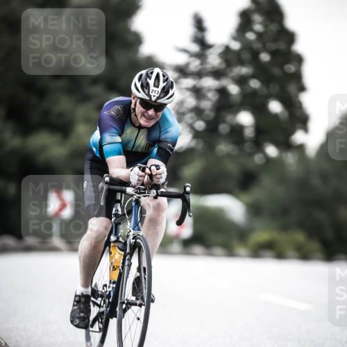 21.06.2026 - 29. Vierlanden-Triathlon H.Heesch http://msf.ph/oto/9912097 21.06.2026 09:49:34 Radfahren 145, 213 meine-sportfotos.de
