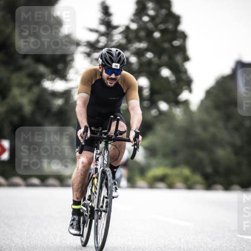 21.06.2026 - 29. Vierlanden-Triathlon H.Heesch http://msf.ph/oto/9912105 21.06.2026 09:51:09 Radfahren 15, 244 meine-sportfotos.de