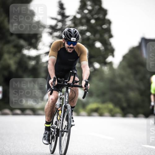 21.06.2026 - 29. Vierlanden-Triathlon H.Heesch http://msf.ph/oto/9912106 21.06.2026 09:51:09 Radfahren 15, 244 meine-sportfotos.de