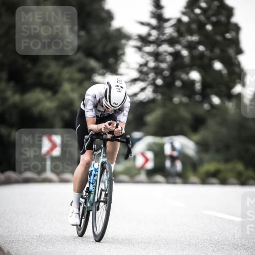 21.06.2026 - 29. Vierlanden-Triathlon H.Heesch http://msf.ph/oto/9912120 21.06.2026 09:51:15 Radfahren 41, 42, 228, 244 meine-sportfotos.de
