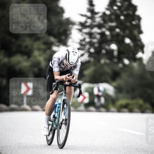 21.06.2026 - 29. Vierlanden-Triathlon H.Heesch http://msf.ph/oto/9912121 21.06.2026 09:51:15 Radfahren 41, 42, 228, 244 meine-sportfotos.de