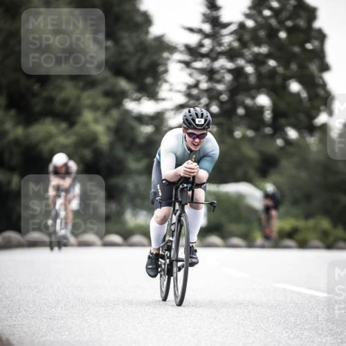 21.06.2026 - 29. Vierlanden-Triathlon H.Heesch http://msf.ph/oto/9912142 21.06.2026 09:51:21 Radfahren 32, 41, 42, 129, 228 meine-sportfotos.de