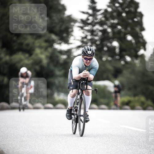 21.06.2026 - 29. Vierlanden-Triathlon H.Heesch http://msf.ph/oto/9912143 21.06.2026 09:51:21 Radfahren 32, 41, 42, 129, 228 meine-sportfotos.de