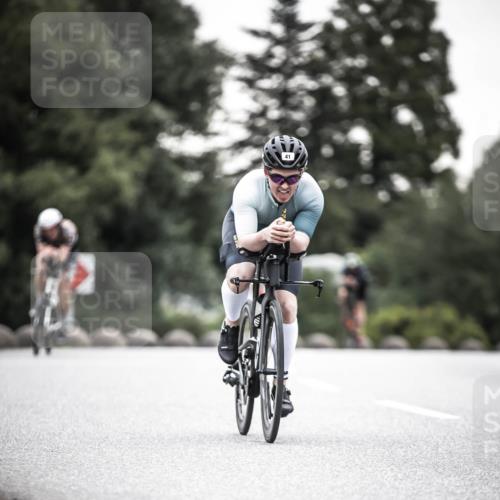 21.06.2026 - 29. Vierlanden-Triathlon H.Heesch http://msf.ph/oto/9912145 21.06.2026 09:51:21 Radfahren 32, 41, 42, 129, 228 meine-sportfotos.de