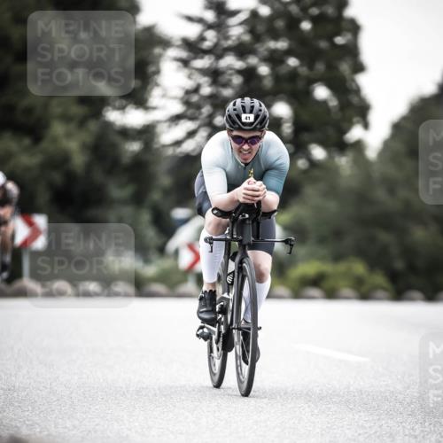 21.06.2026 - 29. Vierlanden-Triathlon H.Heesch http://msf.ph/oto/9912149 21.06.2026 09:51:21 Radfahren 32, 41, 42, 129, 228 meine-sportfotos.de