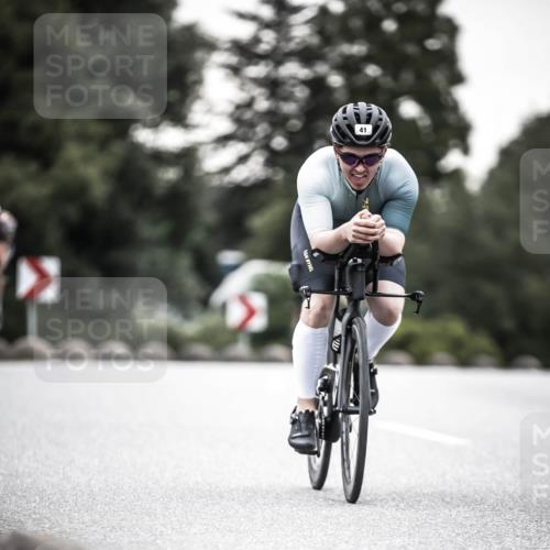 21.06.2026 - 29. Vierlanden-Triathlon H.Heesch http://msf.ph/oto/9912152 21.06.2026 09:51:21 Radfahren 32, 41, 42, 129, 228 meine-sportfotos.de