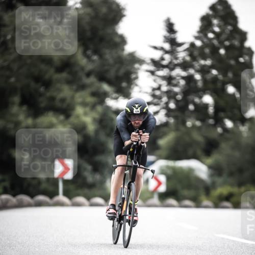21.06.2026 - 29. Vierlanden-Triathlon H.Heesch http://msf.ph/oto/9912170 21.06.2026 09:51:25 Radfahren 32, 41, 42, 129 meine-sportfotos.de
