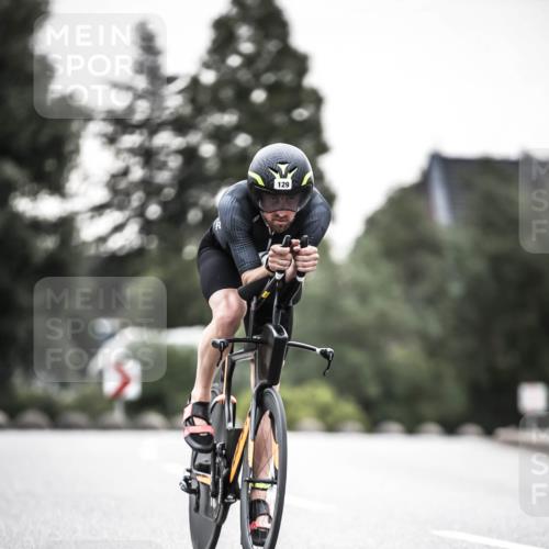 21.06.2026 - 29. Vierlanden-Triathlon H.Heesch http://msf.ph/oto/9912180 21.06.2026 09:51:26 Radfahren 32, 42, 129 meine-sportfotos.de