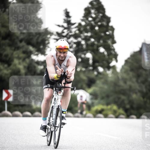 21.06.2026 - 29. Vierlanden-Triathlon H.Heesch http://msf.ph/oto/9912189 21.06.2026 09:52:01 Radfahren 61, 137, 211, 274, 300 meine-sportfotos.de