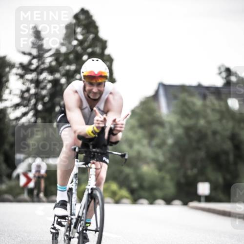 21.06.2026 - 29. Vierlanden-Triathlon H.Heesch http://msf.ph/oto/9912195 21.06.2026 09:52:01 Radfahren 61, 137, 211, 274, 300 meine-sportfotos.de