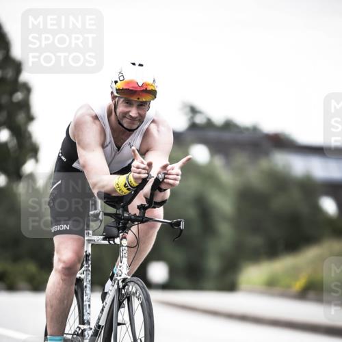 21.06.2026 - 29. Vierlanden-Triathlon H.Heesch http://msf.ph/oto/9912200 21.06.2026 09:52:02 Radfahren 61, 137, 211, 274, 300 meine-sportfotos.de