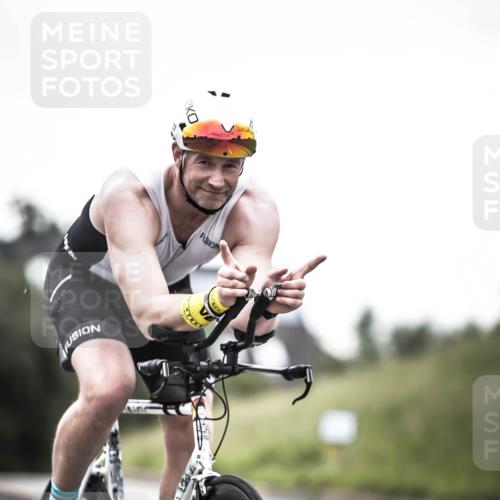 21.06.2026 - 29. Vierlanden-Triathlon H.Heesch http://msf.ph/oto/9912206 21.06.2026 09:52:02 Radfahren 61, 137, 211, 274, 300 meine-sportfotos.de