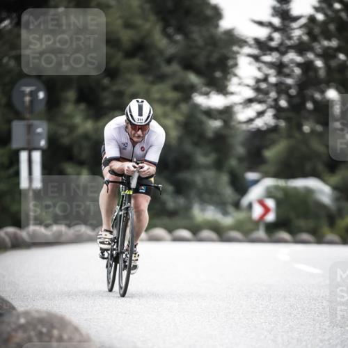 21.06.2026 - 29. Vierlanden-Triathlon H.Heesch http://msf.ph/oto/9912213 21.06.2026 09:52:06 Radfahren 76, 84, 132, 169, 211, 274, 300 meine-sportfotos.de