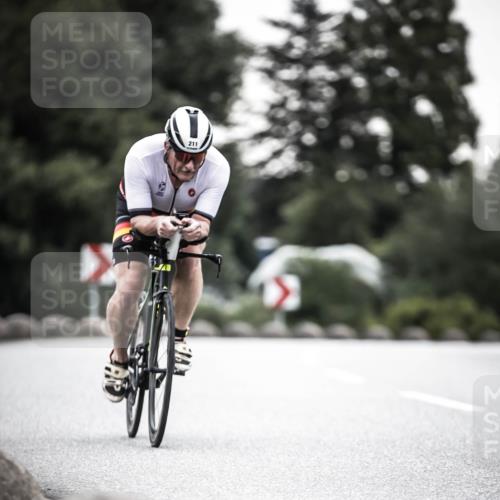 21.06.2026 - 29. Vierlanden-Triathlon H.Heesch http://msf.ph/oto/9912218 21.06.2026 09:52:06 Radfahren 76, 84, 132, 169, 211, 274, 300 meine-sportfotos.de