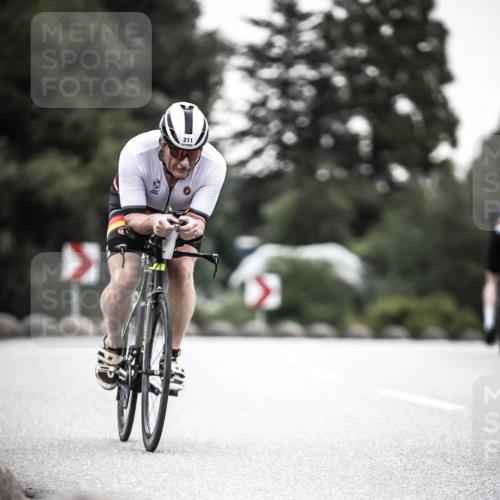 21.06.2026 - 29. Vierlanden-Triathlon H.Heesch http://msf.ph/oto/9912219 21.06.2026 09:52:06 Radfahren 76, 84, 132, 169, 211, 274, 300 meine-sportfotos.de