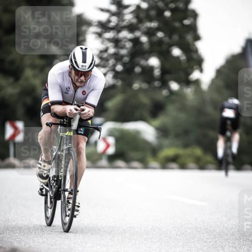 21.06.2026 - 29. Vierlanden-Triathlon H.Heesch http://msf.ph/oto/9912221 21.06.2026 09:52:06 Radfahren 76, 84, 132, 169, 211, 274, 300 meine-sportfotos.de