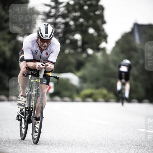 21.06.2026 - 29. Vierlanden-Triathlon H.Heesch http://msf.ph/oto/9912222 21.06.2026 09:52:07 Radfahren 76, 84, 132, 169, 211, 274, 300 meine-sportfotos.de