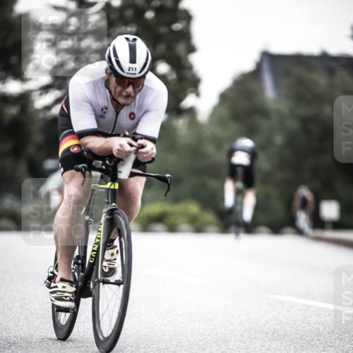 21.06.2026 - 29. Vierlanden-Triathlon H.Heesch http://msf.ph/oto/9912225 21.06.2026 09:52:07 Radfahren 76, 84, 132, 169, 211, 274, 300 meine-sportfotos.de