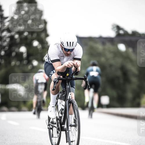 21.06.2026 - 29. Vierlanden-Triathlon H.Heesch http://msf.ph/oto/9912323 21.06.2026 09:53:34 Radfahren 51, 74, 79, 284, 302 meine-sportfotos.de