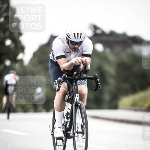 21.06.2026 - 29. Vierlanden-Triathlon H.Heesch http://msf.ph/oto/9912327 21.06.2026 09:53:34 Radfahren 51, 74, 79, 284, 302 meine-sportfotos.de