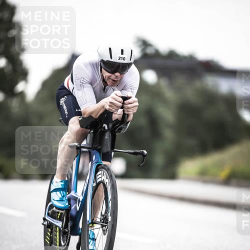 21.06.2026 - 29. Vierlanden-Triathlon H.Heesch http://msf.ph/oto/9912355 21.06.2026 09:53:45 Radfahren 72, 78, 91, 106, 112, 210, 266, 284 meine-sportfotos.de