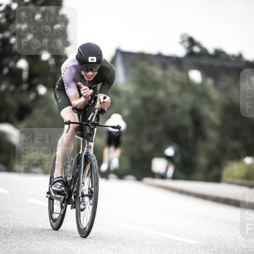 21.06.2026 - 29. Vierlanden-Triathlon H.Heesch http://msf.ph/oto/9912370 21.06.2026 09:54:03 Radfahren 45, 271 meine-sportfotos.de