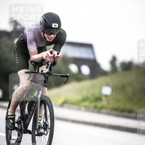 21.06.2026 - 29. Vierlanden-Triathlon H.Heesch http://msf.ph/oto/9912379 21.06.2026 09:54:04 Radfahren 45, 271 meine-sportfotos.de
