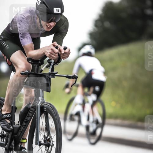 21.06.2026 - 29. Vierlanden-Triathlon H.Heesch http://msf.ph/oto/9912384 21.06.2026 09:54:04 Radfahren 45, 271 meine-sportfotos.de