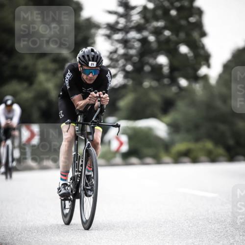 21.06.2026 - 29. Vierlanden-Triathlon H.Heesch http://msf.ph/oto/9912389 21.06.2026 09:54:16 Radfahren 21, 27, 164, 294 meine-sportfotos.de