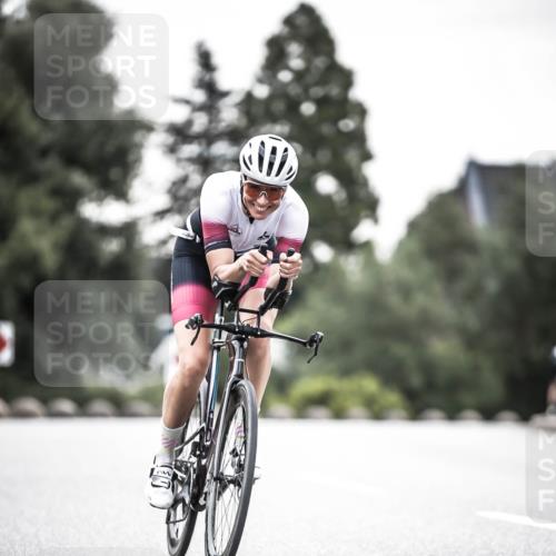 21.06.2026 - 29. Vierlanden-Triathlon H.Heesch http://msf.ph/oto/9912409 21.06.2026 09:54:33 Radfahren 4, 99, 141, 186, 226 meine-sportfotos.de