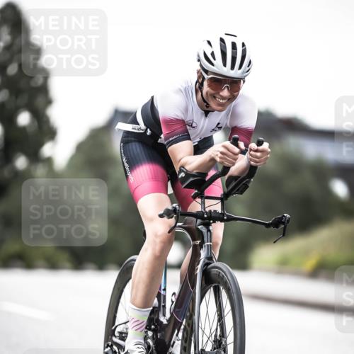 21.06.2026 - 29. Vierlanden-Triathlon H.Heesch http://msf.ph/oto/9912414 21.06.2026 09:54:33 Radfahren 4, 99, 141, 186, 226 meine-sportfotos.de