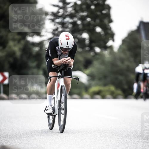 21.06.2026 - 29. Vierlanden-Triathlon H.Heesch http://msf.ph/oto/9912438 21.06.2026 09:55:00 Radfahren 128, 148, 292, 293 meine-sportfotos.de